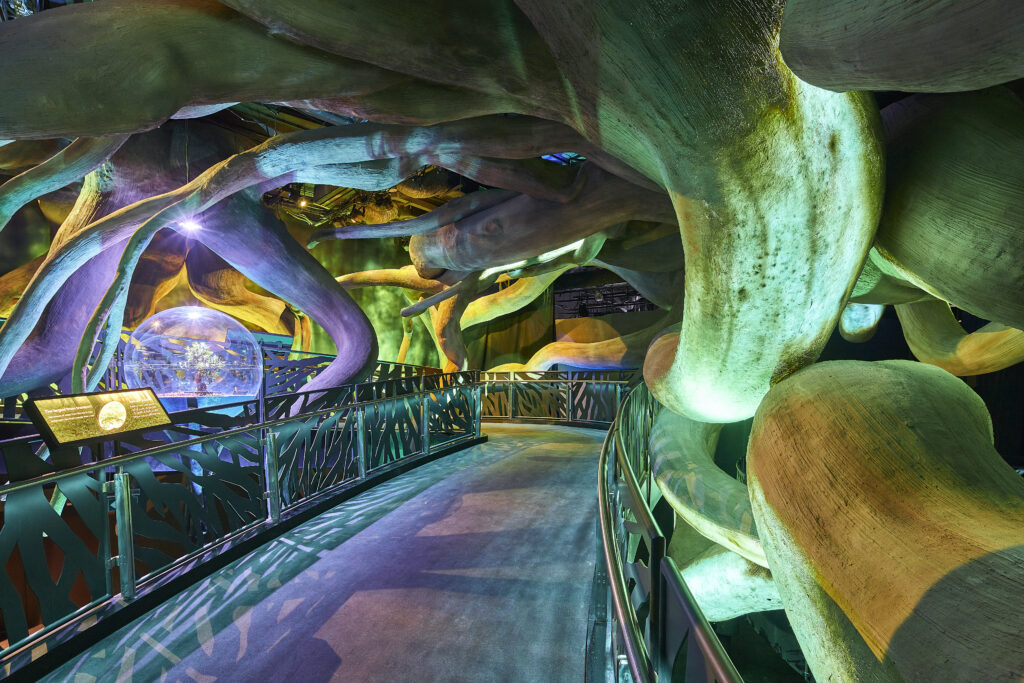 SPOTLIGHTING EXPO 2020 DUBAI'S "STAND-OUT" PAVILIONS 4 SPOTLIGHTING EXPO 2020 DUBAI'S "STAND-OUT" PAVILIONS