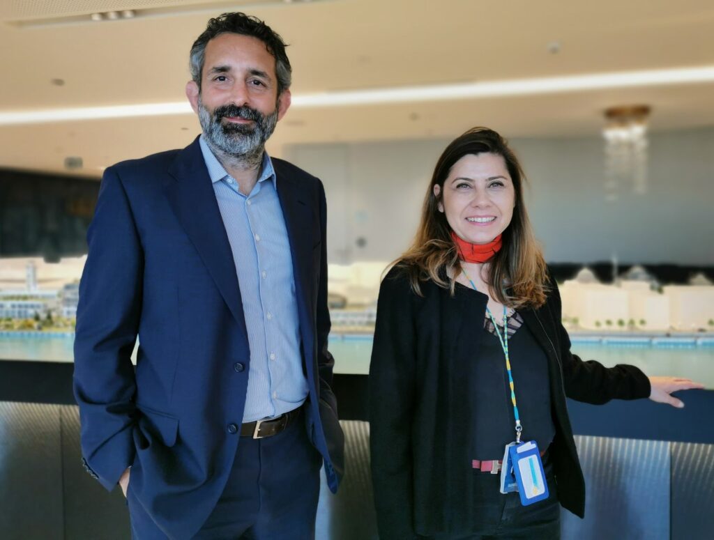 ISTANBUL, NEW HUB FOR THE ARTS AND THE CREATIVE INDUSTRY IN EUROPE AND THE ORIENT 1 ISTANBUL, NEW HUB FOR THE ARTS AND THE CREATIVE INDUSTRY IN EUROPE AND THE ORIENT