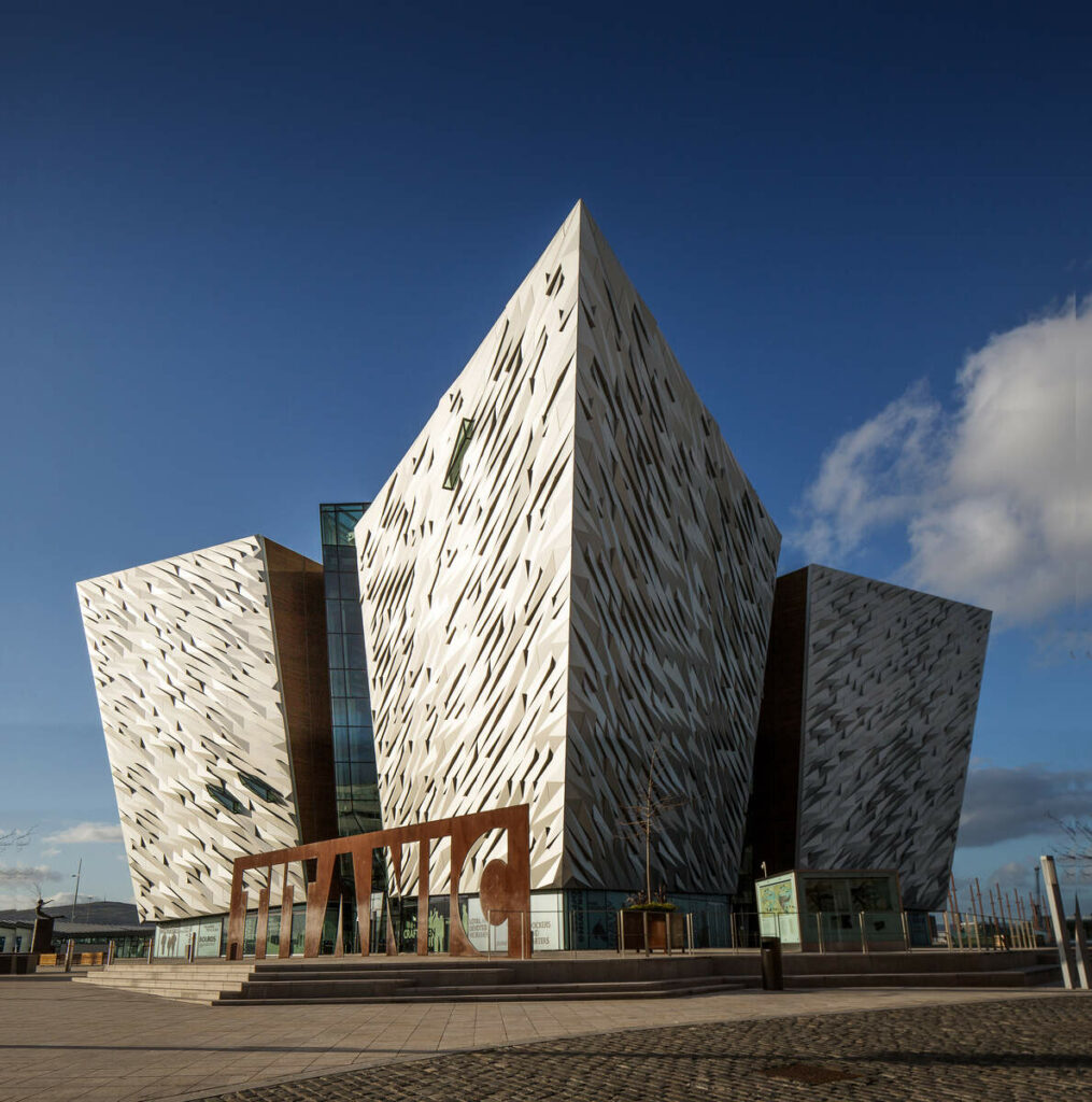 BELFAST AIMS TO REBUILD TOURISM SECTOR TO ABOVE PRE-PANDEMIC LEVELS BY 2025 1 BELFAST AIMS TO REBUILD TOURISM SECTOR TO ABOVE PRE-PANDEMIC LEVELS BY 2025